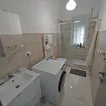 Metro Apartamento Génova